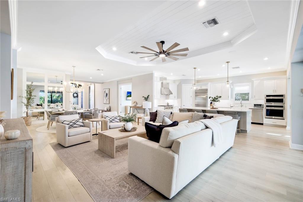 ESPLANADE LAKE CLUB - Residential Lease