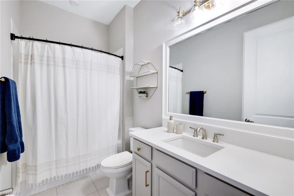 ESPLANADE LAKE CLUB - Residential Lease