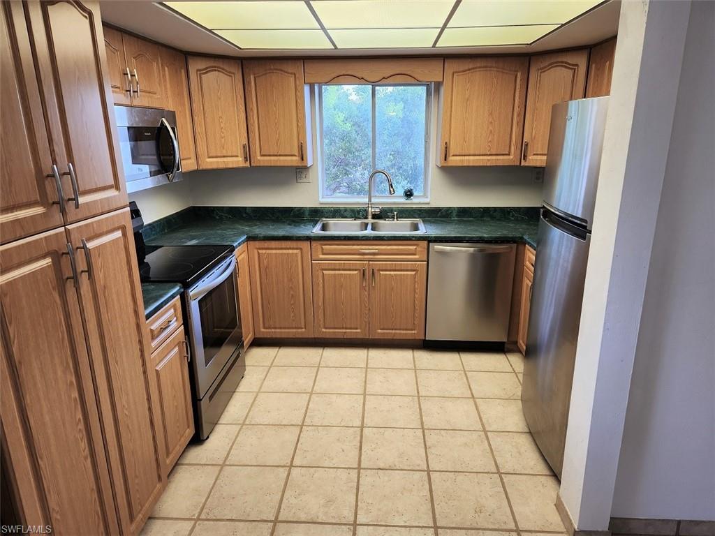 CARLTON HOUSE - Residential