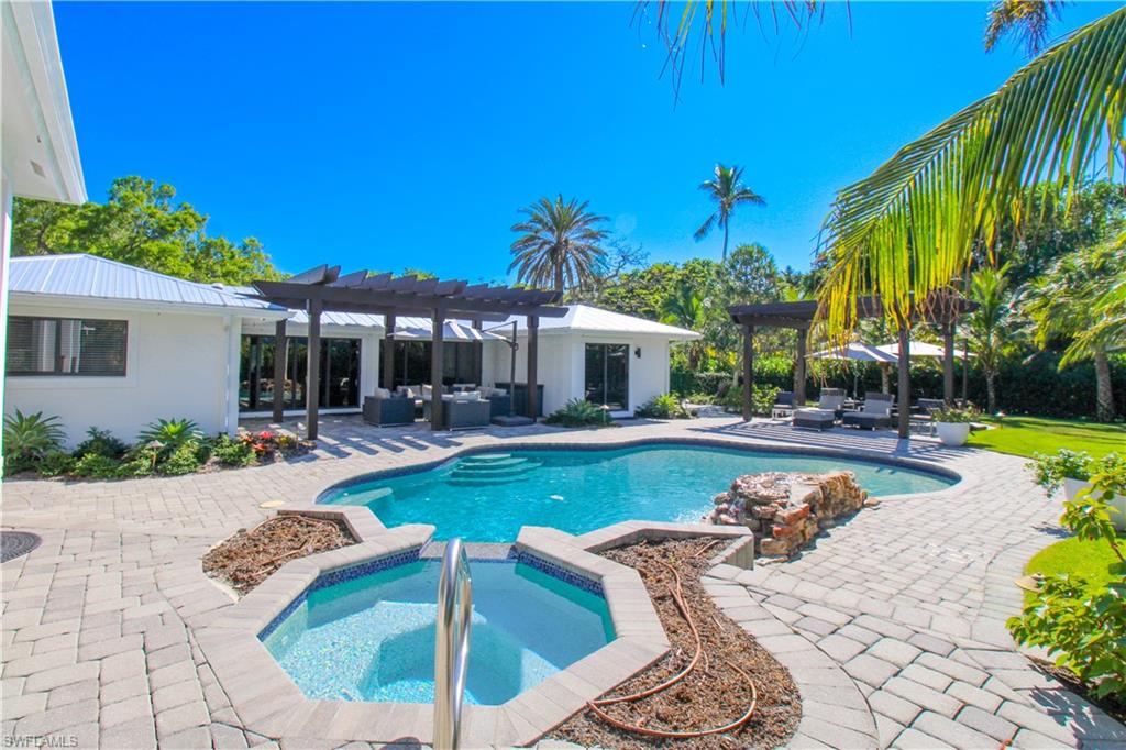 COQUINA SANDS - Residential Lease