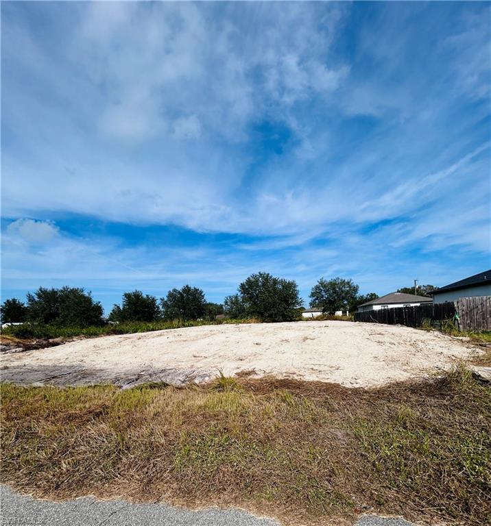 LEHIGH ACRES - Land