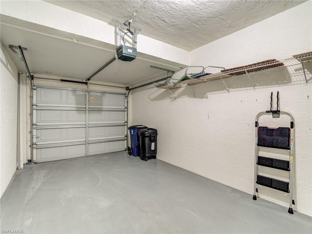 HIDDEN LAKES - Residential