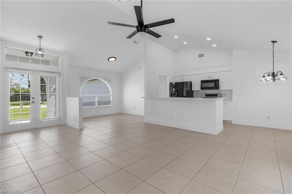 SAN CARLOS PARK - Residential