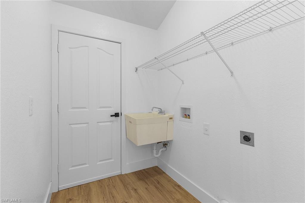 SAN CARLOS PARK - Residential