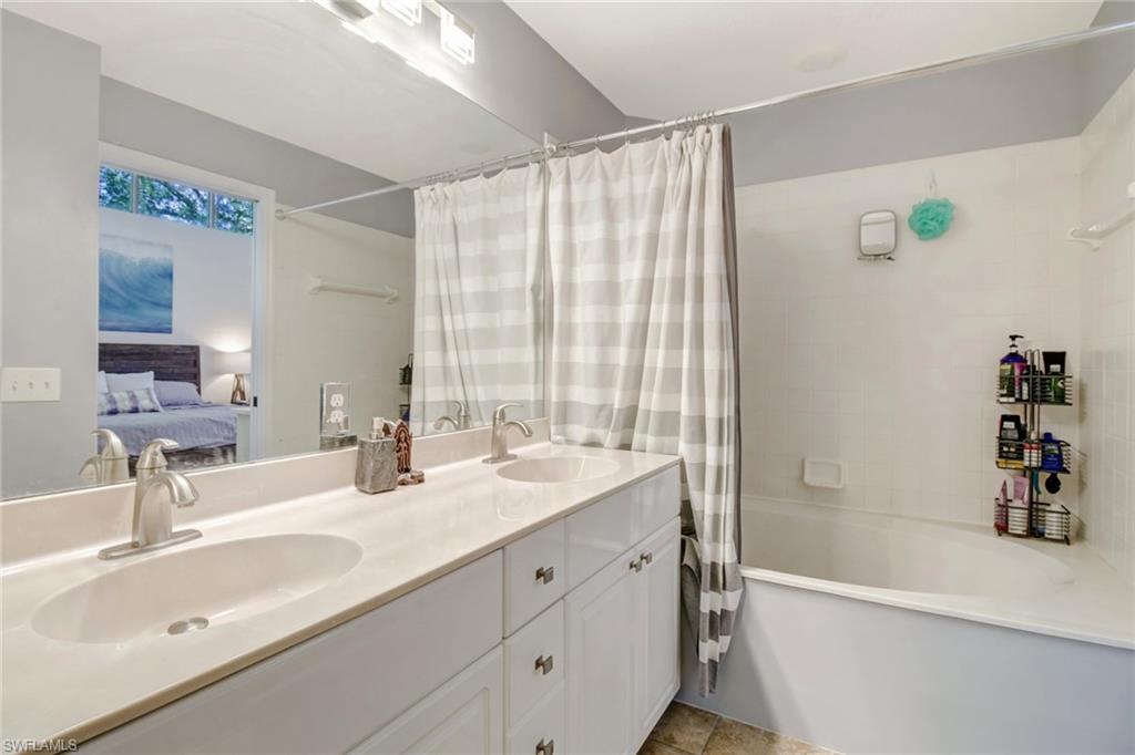 QUAIL WOODS COURTYARDS - Residential