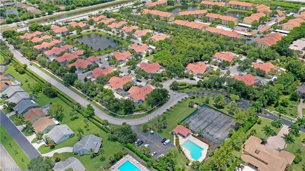 QUAIL WOODS COURTYARDS - Residential