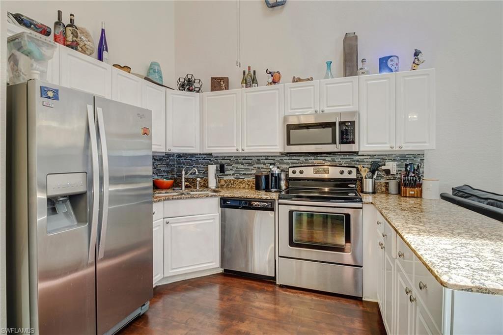 QUAIL WOODS COURTYARDS - Residential