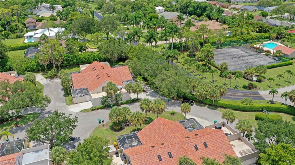 QUAIL WOODS COURTYARDS - Residential