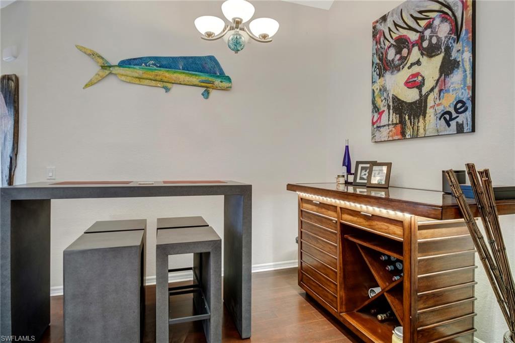 QUAIL WOODS COURTYARDS - Residential