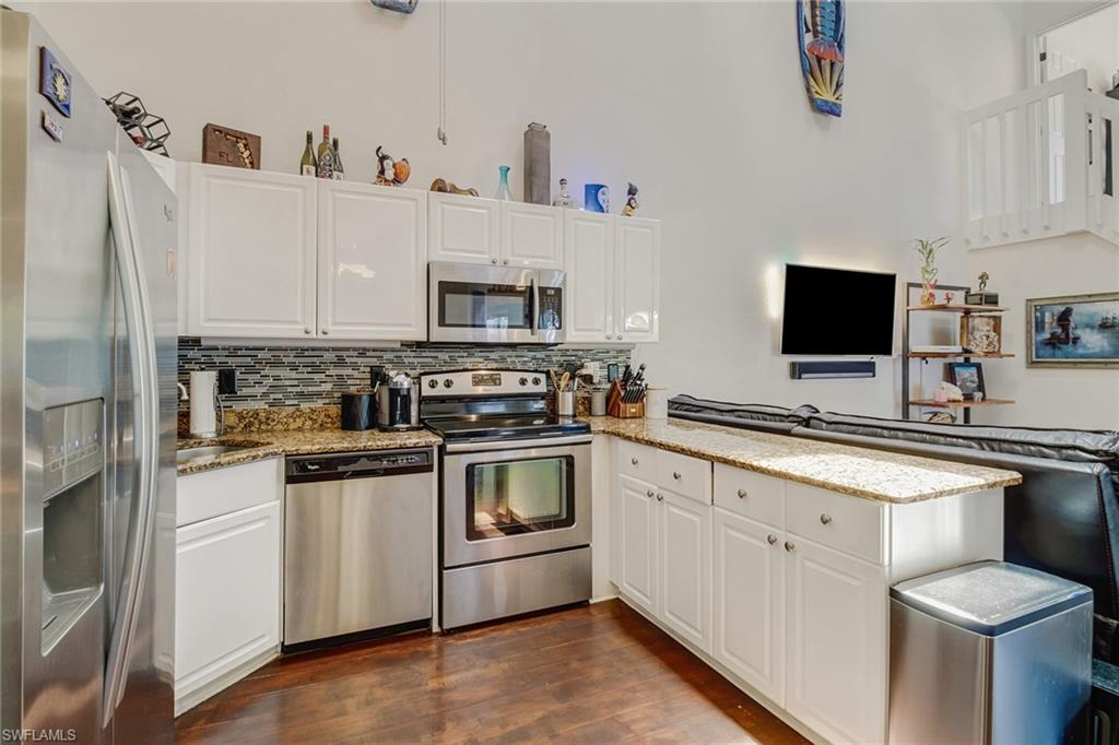 QUAIL WOODS COURTYARDS - Residential