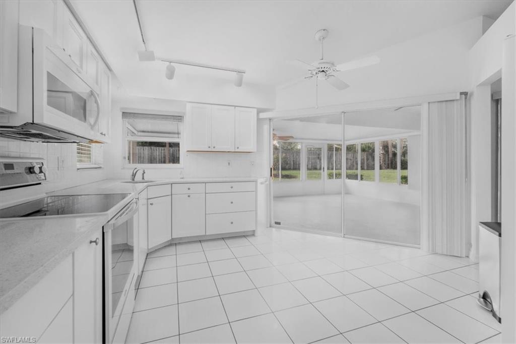 VILLAGES AT COUNTRY CREEK - Residential