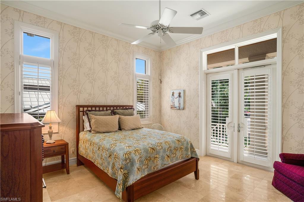 AQUALANE SHORES - Residential