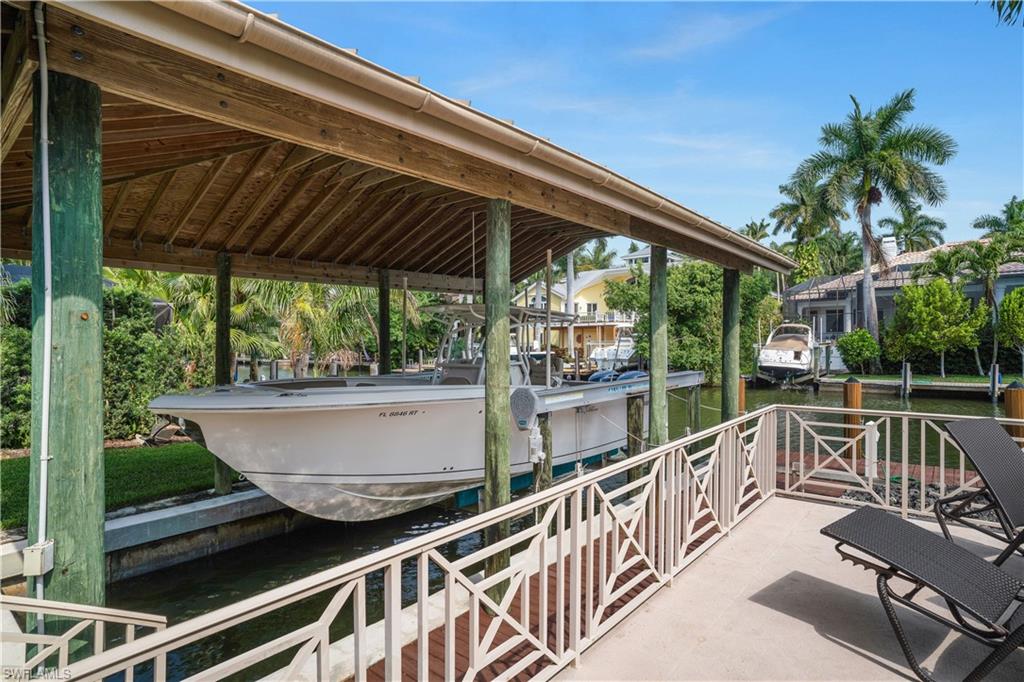 AQUALANE SHORES - Residential