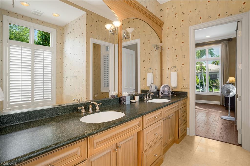 AQUALANE SHORES - Residential