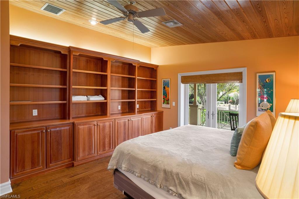 AQUALANE SHORES - Residential