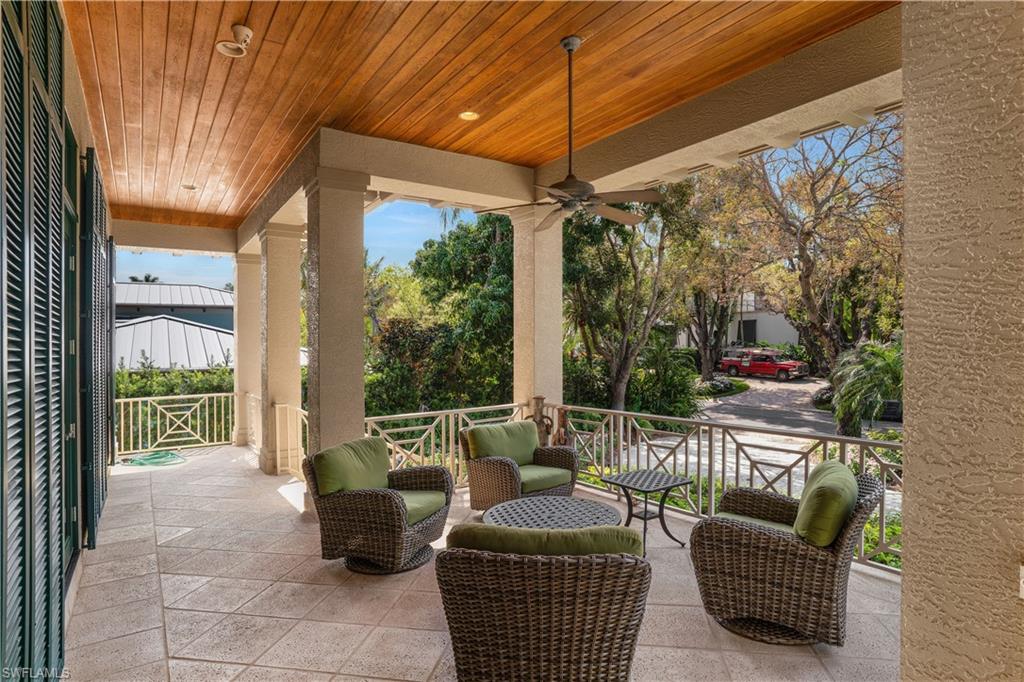 AQUALANE SHORES - Residential