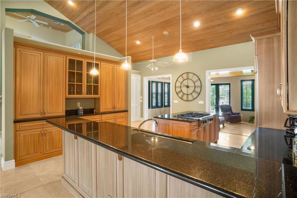 AQUALANE SHORES - Residential