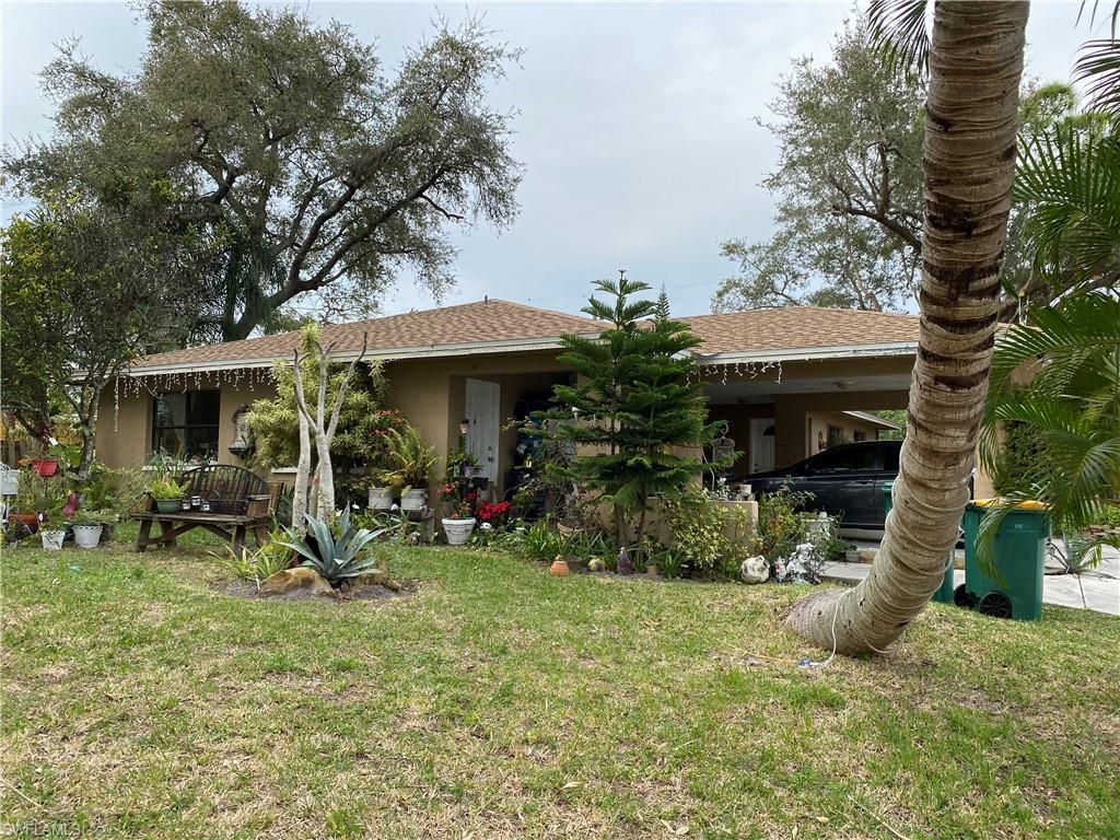 NAPLES VILLAS - Residential