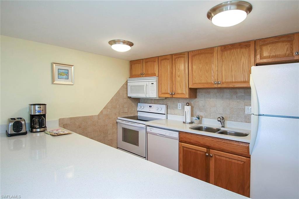 GULF BEACH VILLAS - Residential