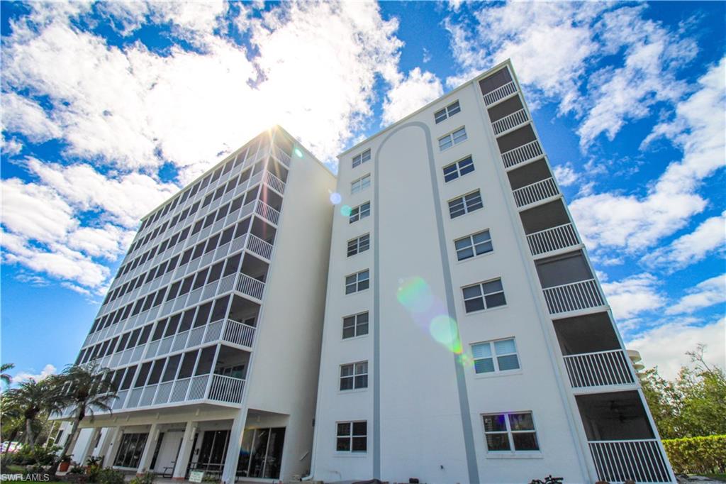 VANDERBILT TOWERS - Residential Lease