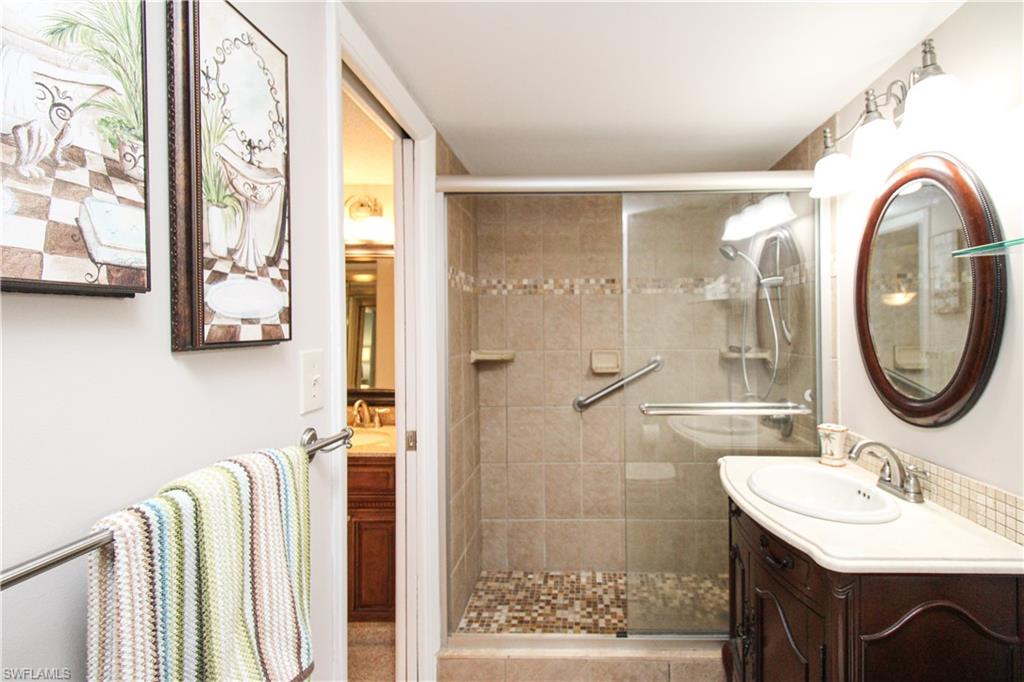 VANDERBILT TOWERS - Residential Lease