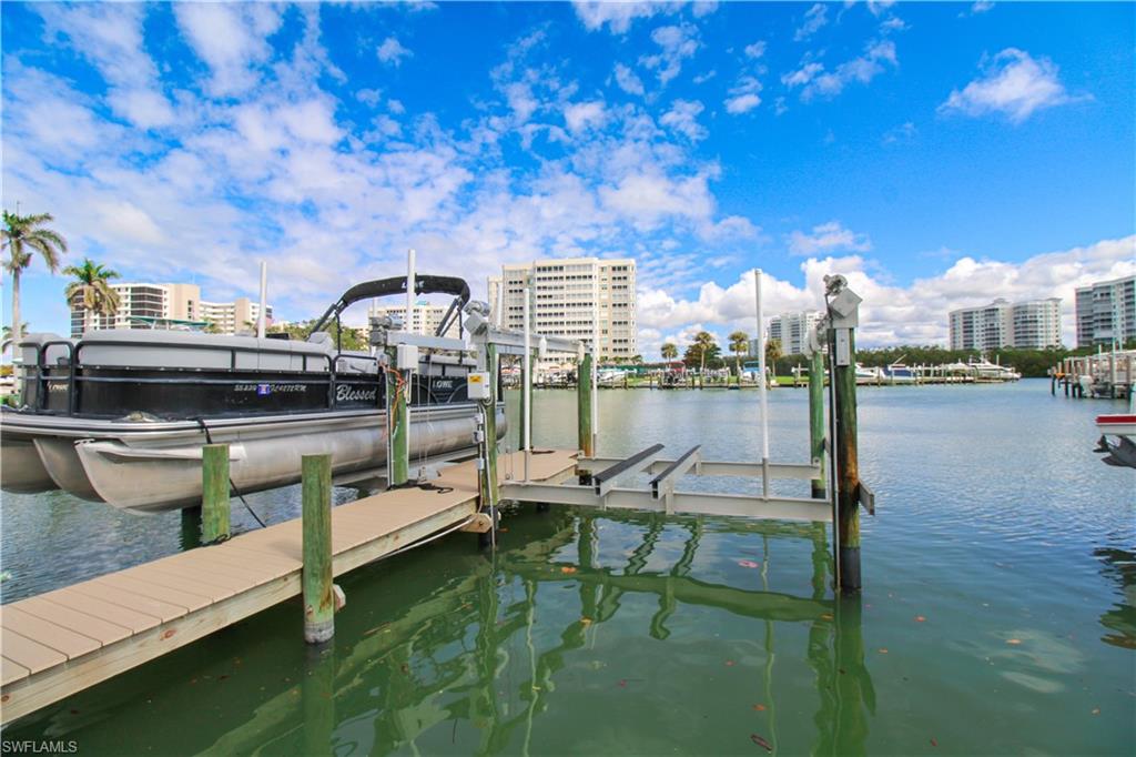 VANDERBILT TOWERS - Residential Lease