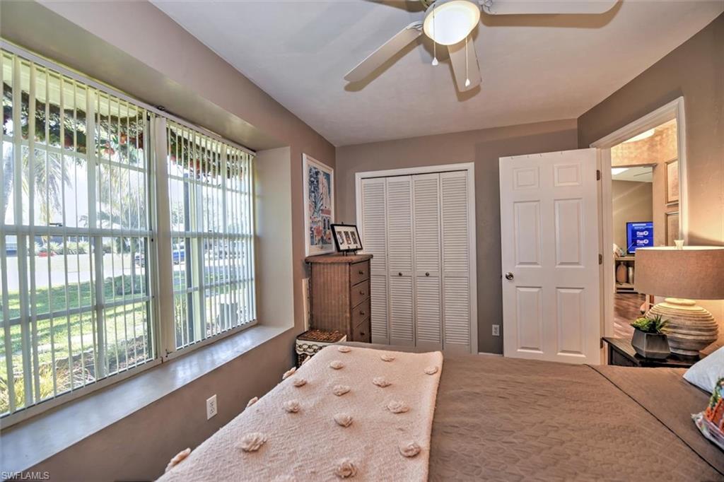 SAN CARLOS PARK - Residential