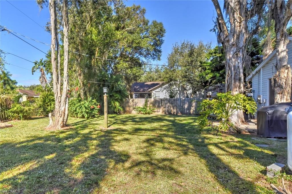 SAN CARLOS PARK - Residential