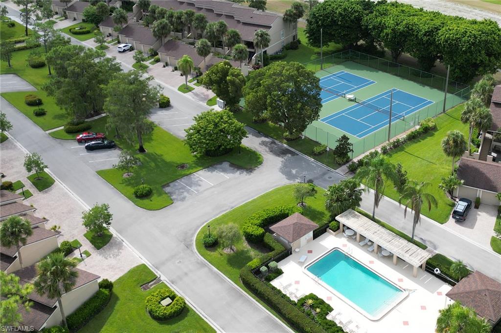 FOX HOLLOW - Residential