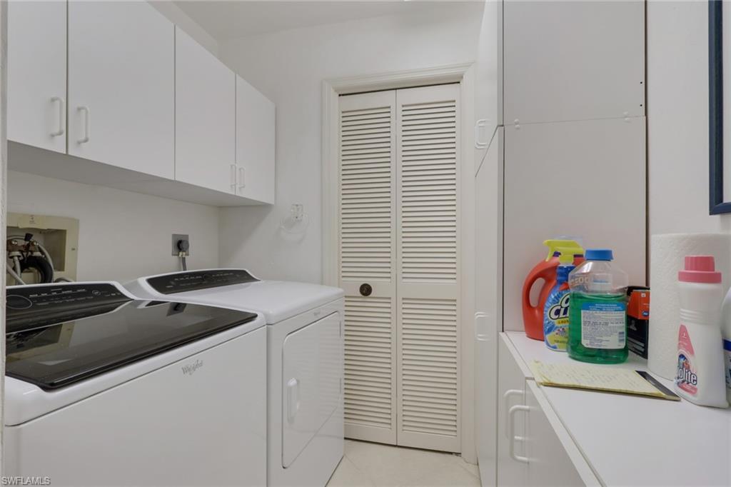 FOX HOLLOW - Residential