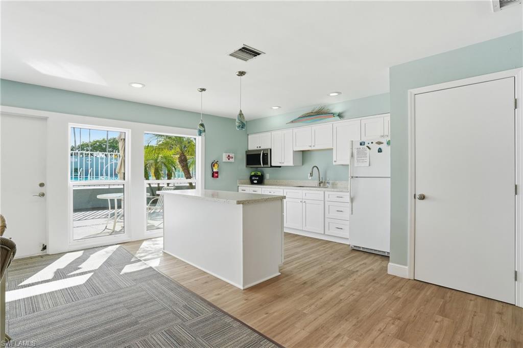 CALOOSA BAYVIEW - Residential