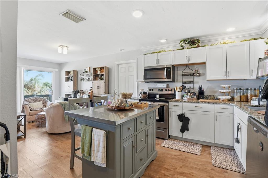 CALOOSA BAYVIEW - Residential