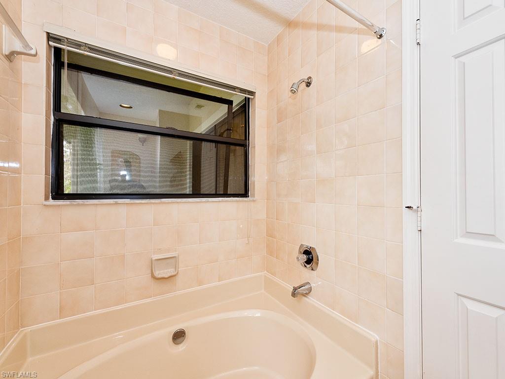 EMERALD WOODS - Residential