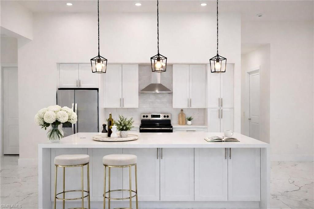 CAPE CORAL - Residential