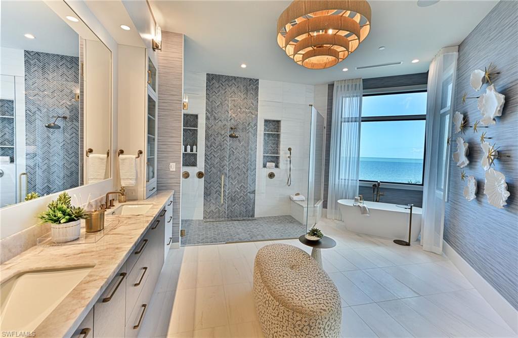 BAREFOOT BEACH - Residential