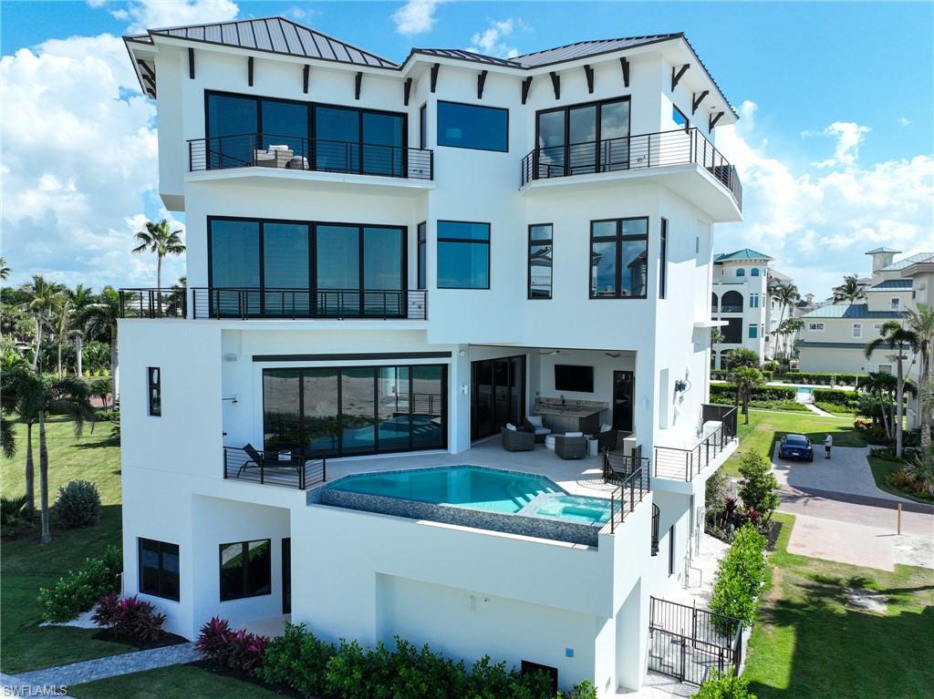 105 Saint Eustacius LN