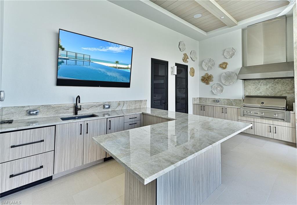 BAREFOOT BEACH - Residential