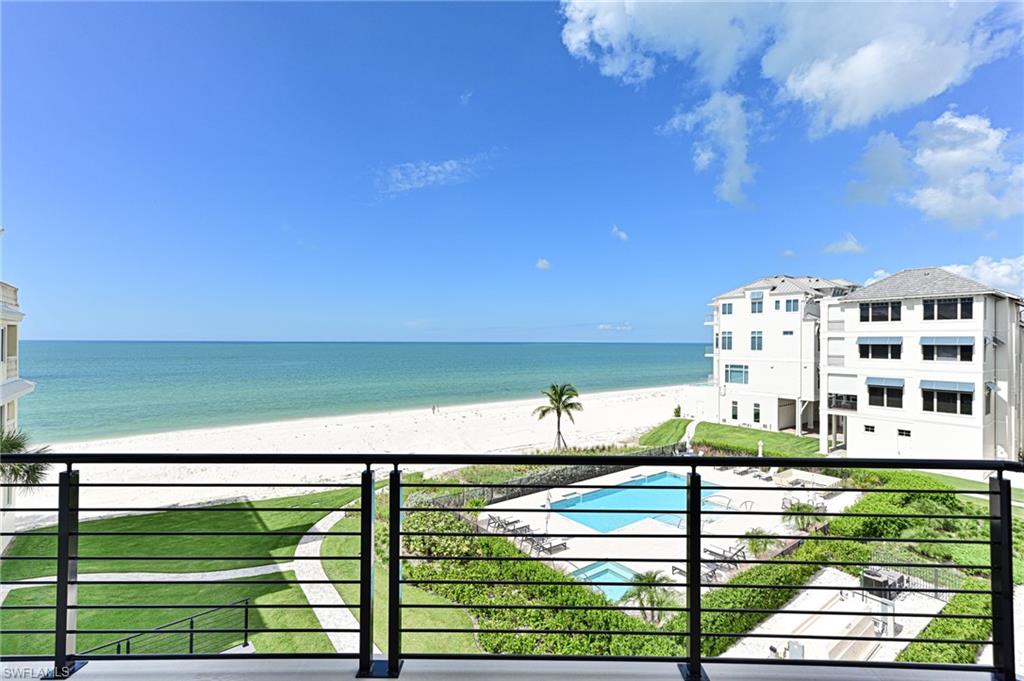 BAREFOOT BEACH - Residential