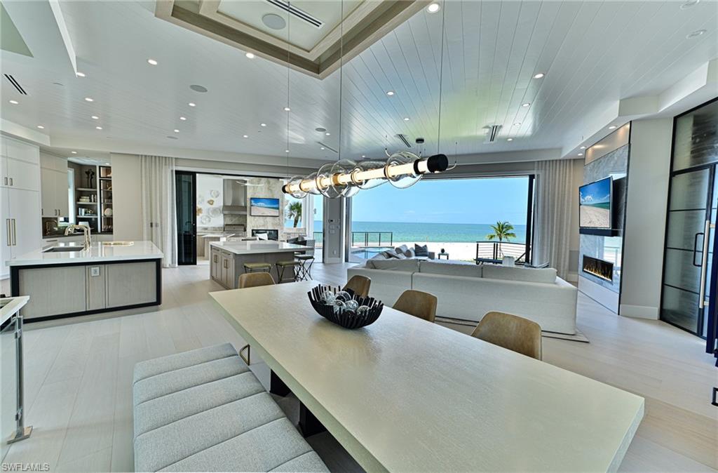 105 Saint Eustacius LN