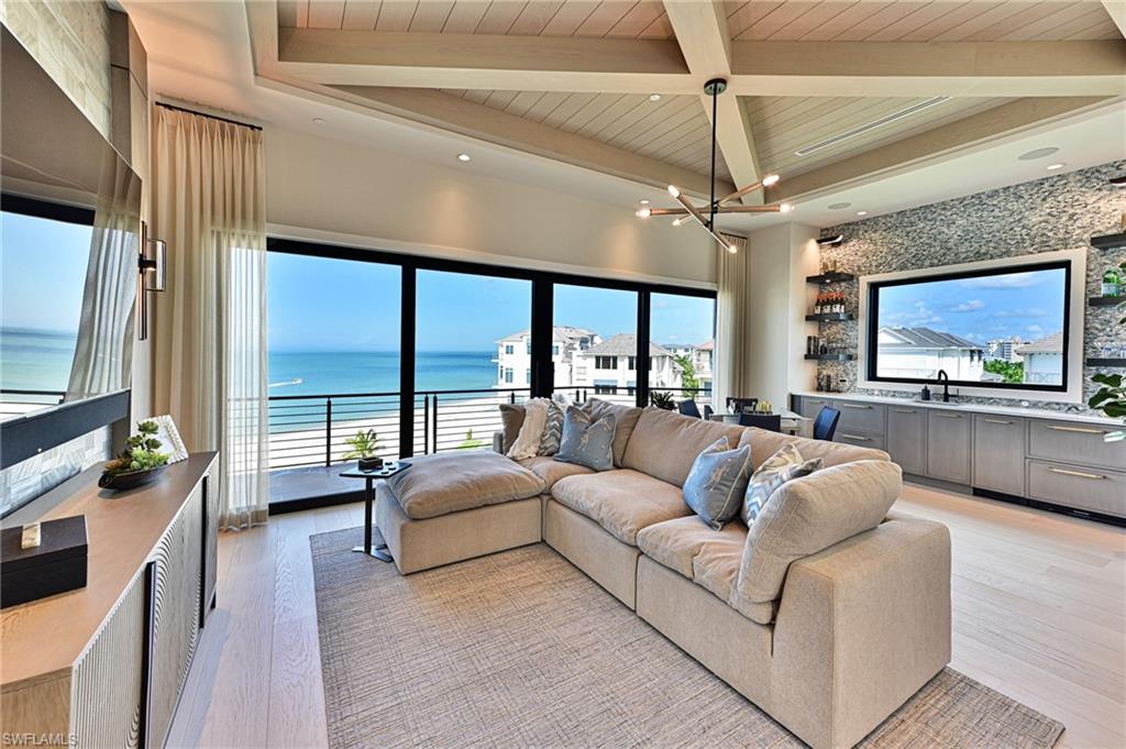 BAREFOOT BEACH - Residential