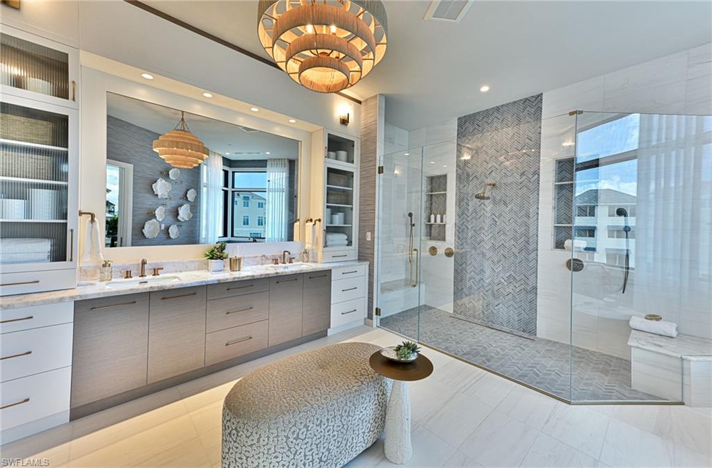 BAREFOOT BEACH - Residential