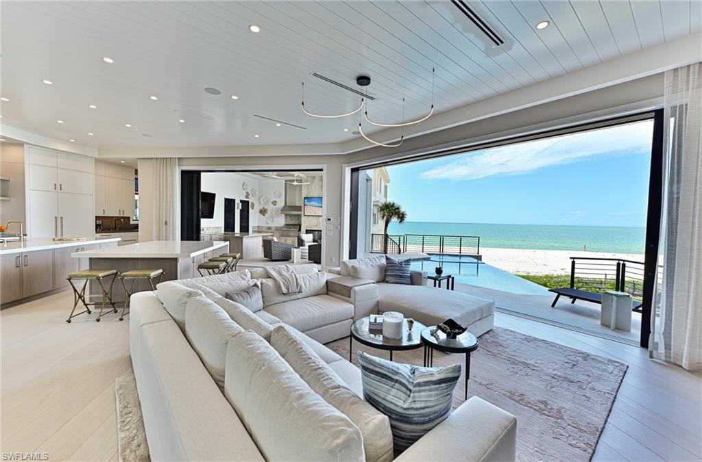 105 Saint Eustacius LN