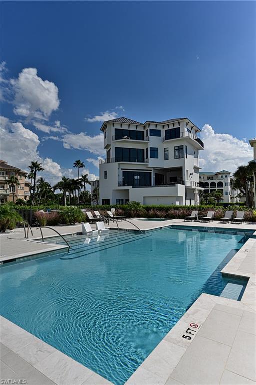 BAREFOOT BEACH - Residential