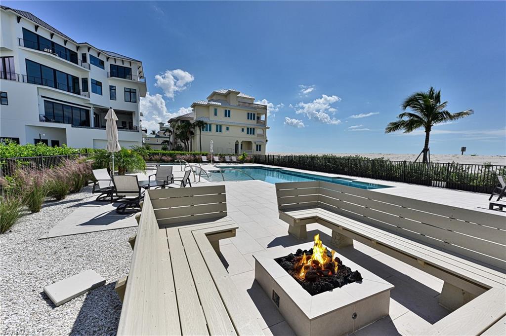 BAREFOOT BEACH - Residential