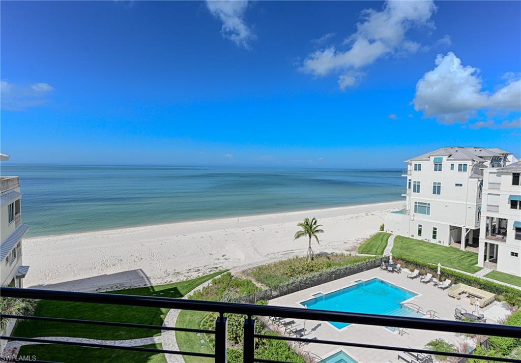 BAREFOOT BEACH - Residential