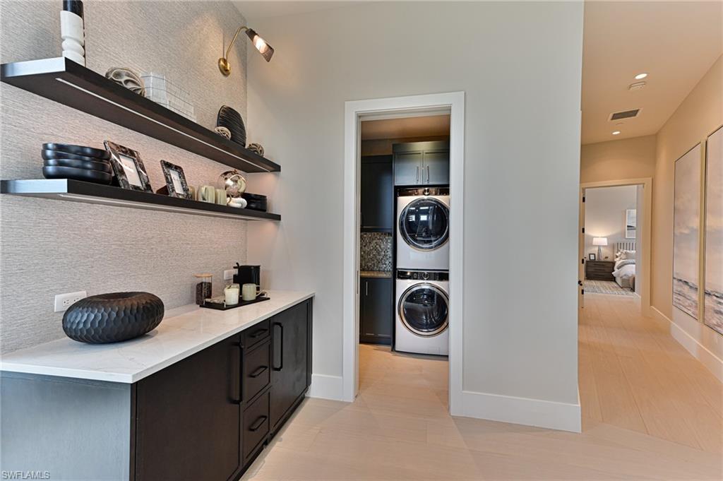 BAREFOOT BEACH - Residential