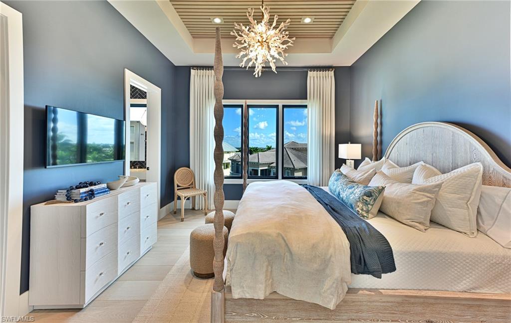 BAREFOOT BEACH - Residential