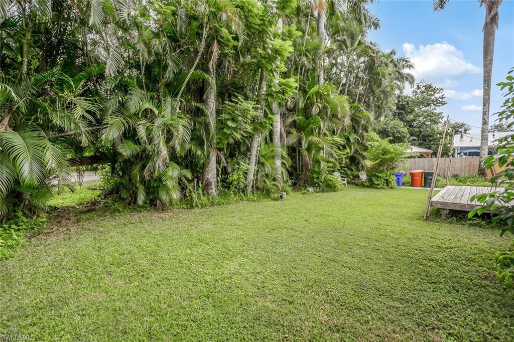 EDISON MANOR - Residential