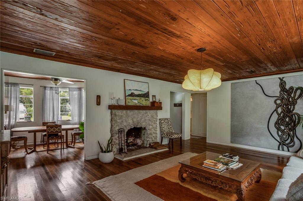 EDISON MANOR - Residential