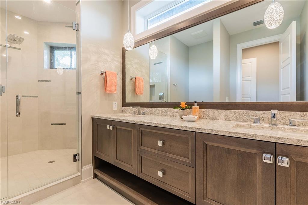 IMPERIAL SHORES - Residential